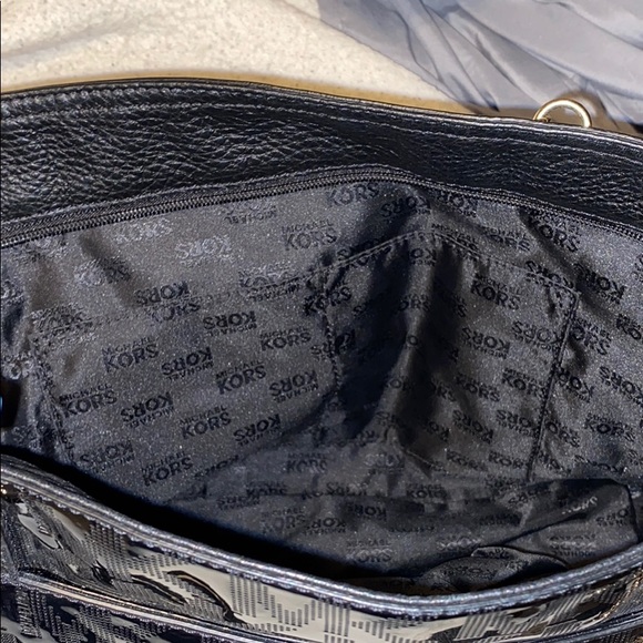 Michael Kors bag for sale! - Picture 4 of 5